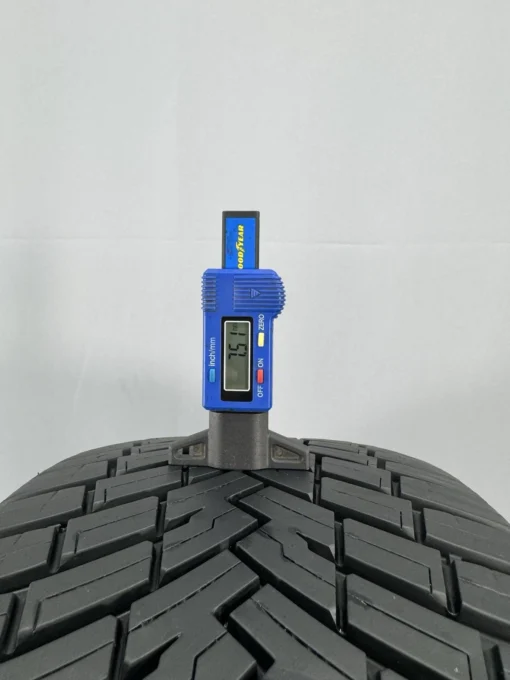 1X 225 40 R18 92Y 7.5MM Pirelli Cinturato All Season Tyre Pressure tested 2254018 DOT:33/22 - Image 2