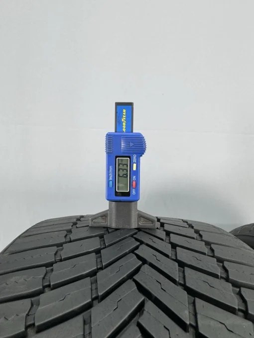 2X 225 40 R19 93Y 6MM Part worn Bridgestone EVO Tyres Pressure tested 2254019 - Image 4