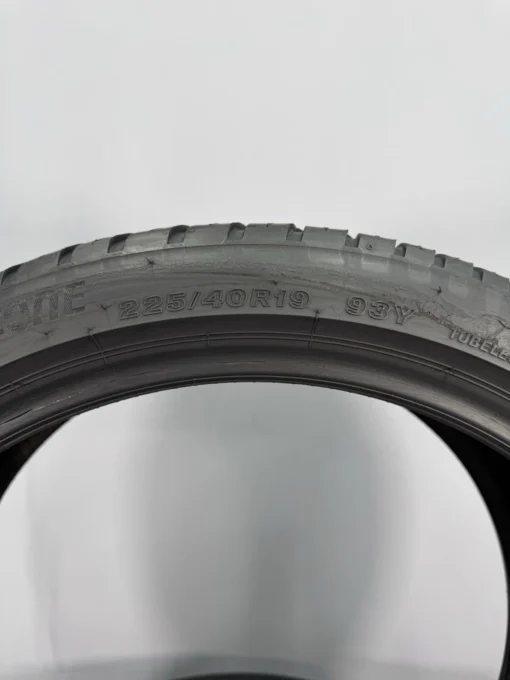2X 225 40 R19 93Y 6MM Part worn Bridgestone EVO Tyres Pressure tested 2254019 - Image 6